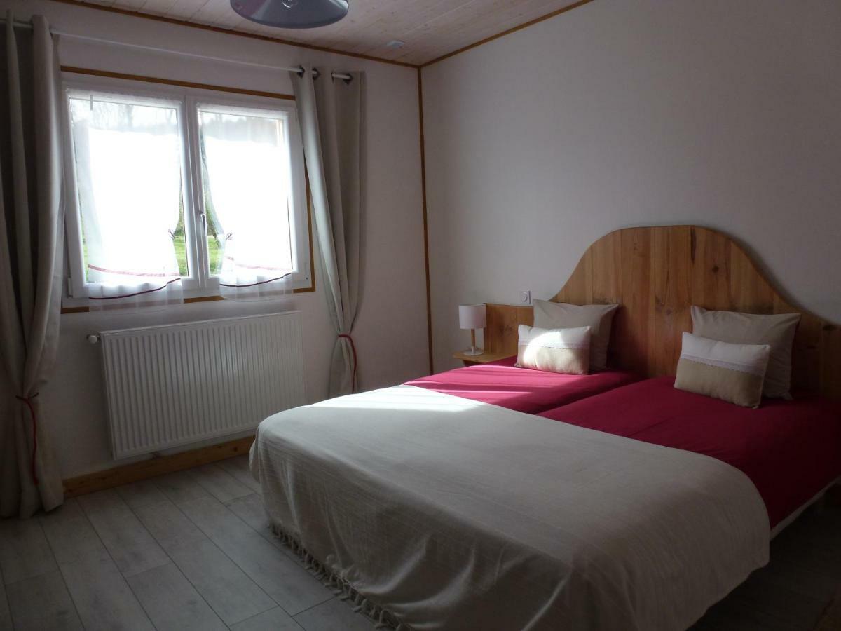 Redspring Chambres D'Hotes Coligny Exterior photo