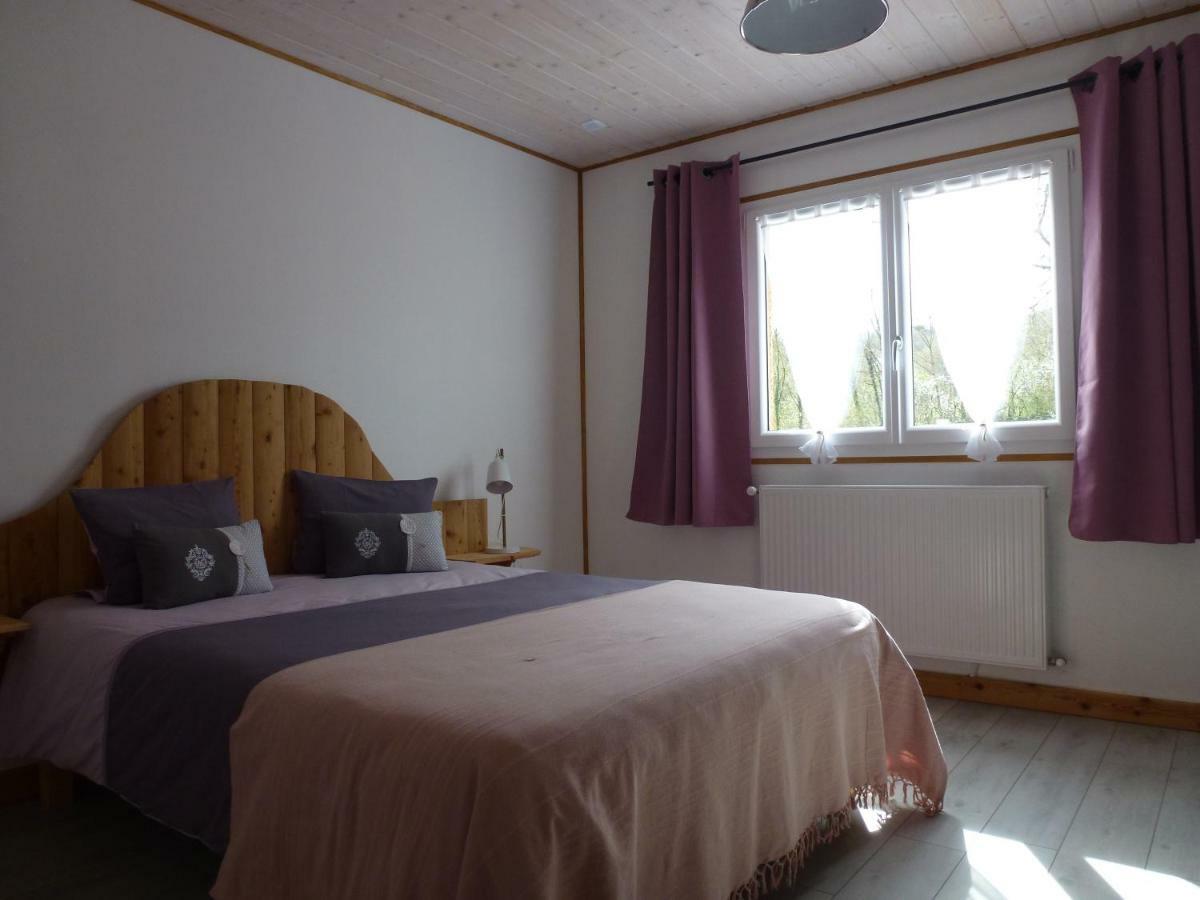 Redspring Chambres D'Hotes Coligny Exterior photo